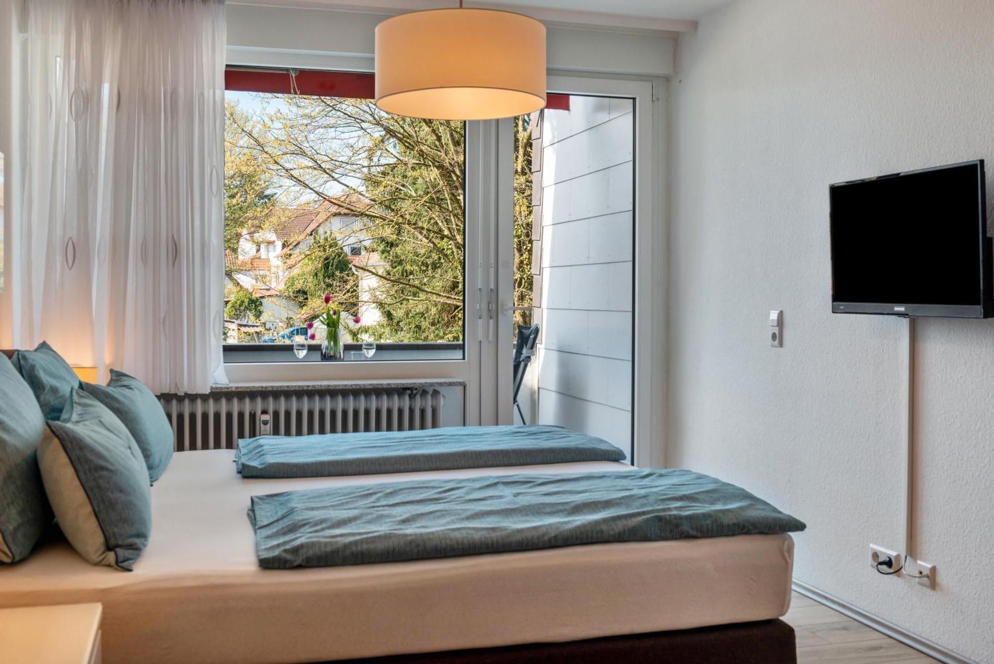 Ferienwohnung Am Weiher 미르스부르크 외부 사진